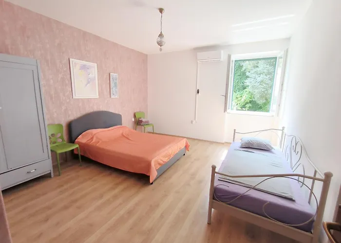 Bright And Colourful Apartment Luce -Sandy Beach
