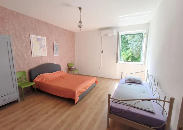 Bright And Colourful Apartment Luce -Sandy Beach